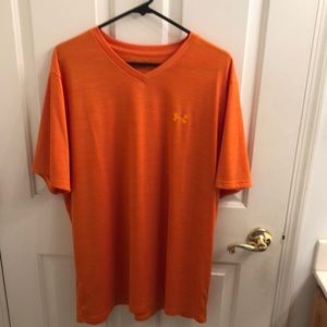 COPY - Under Armor Men’s XXL v neck shirt. Excellent condition